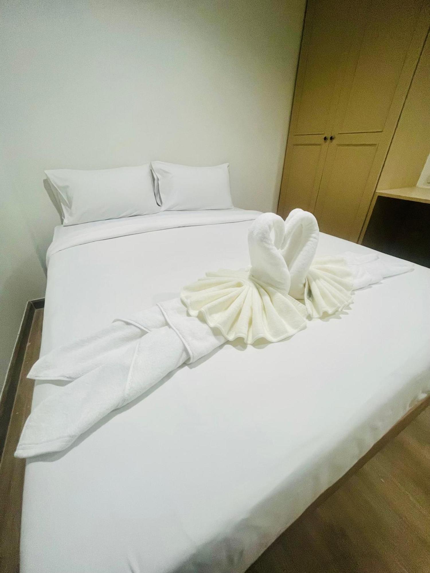 28 Boutique Hotel Patong Bagian luar foto