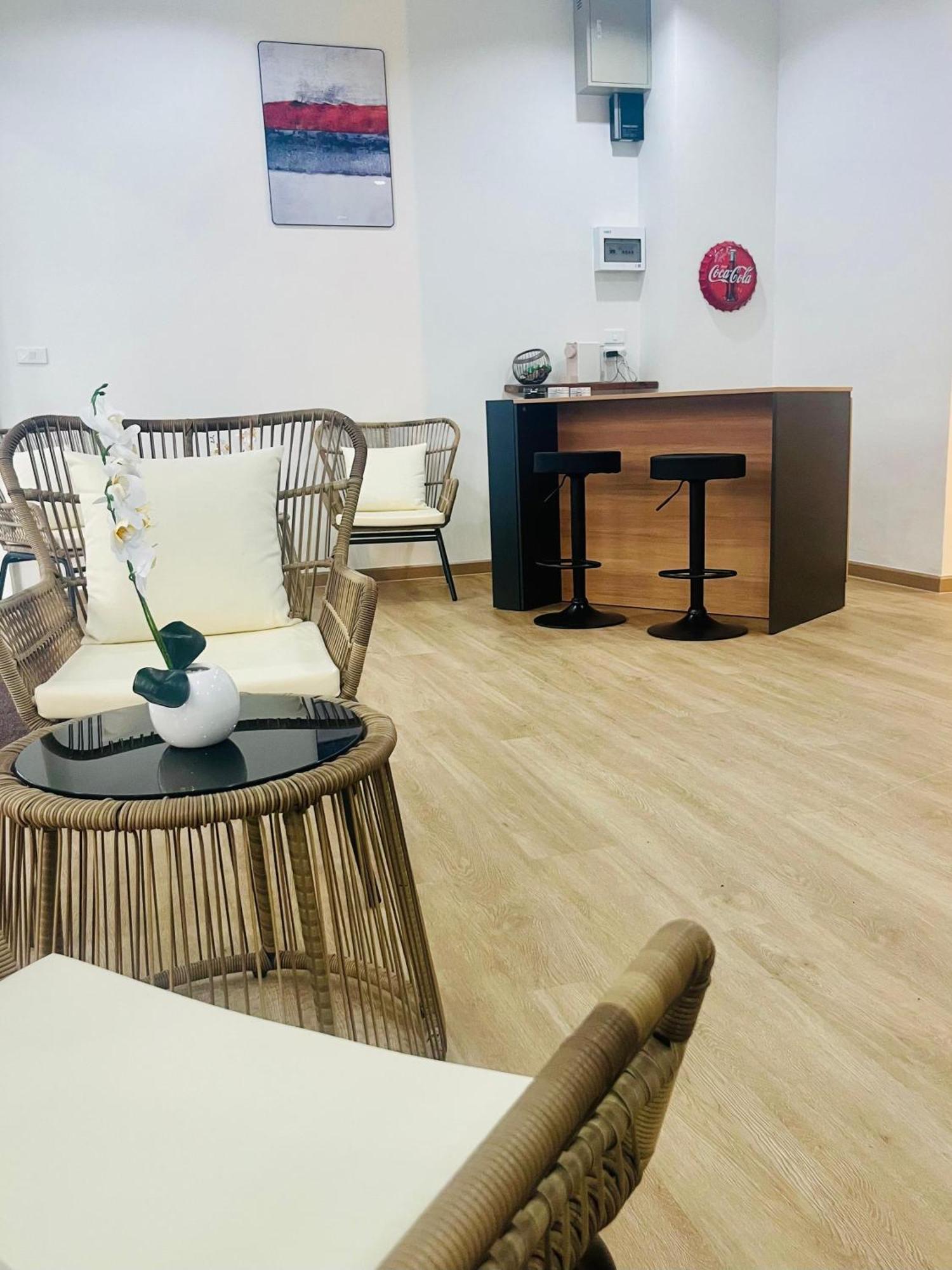 28 Boutique Hotel Patong Bagian luar foto