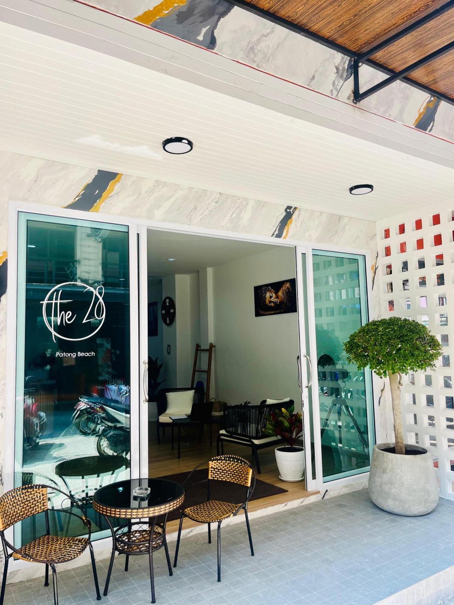 28 Boutique Hotel Patong Bagian luar foto