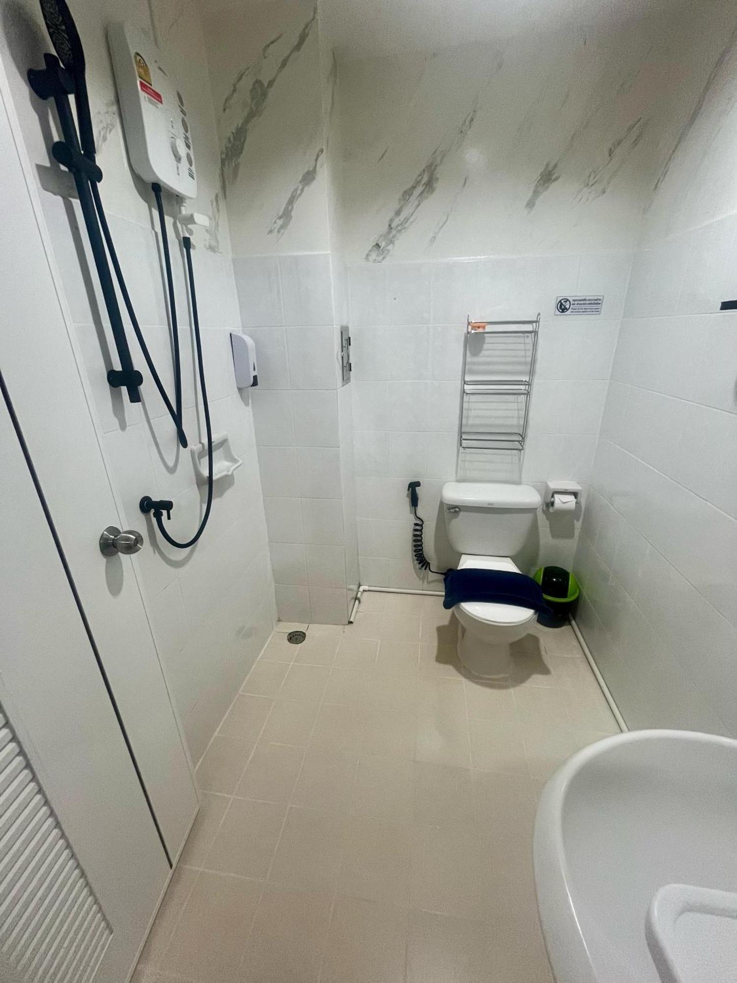 28 Boutique Hotel Patong Bagian luar foto